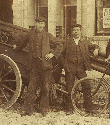 1902 Hull City Council granted licence to run own telephone network.