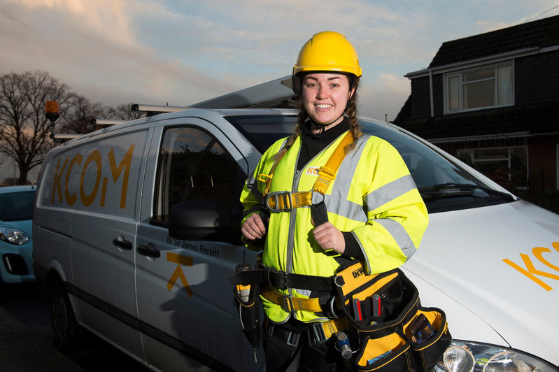 KCOM engineer with their van