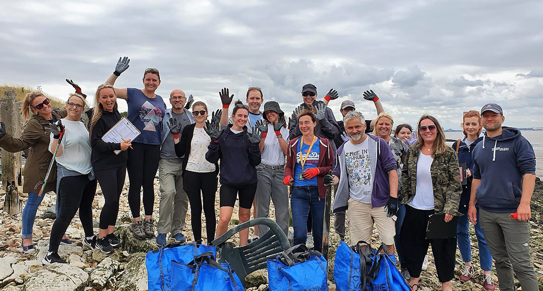 KCOM community beach clean