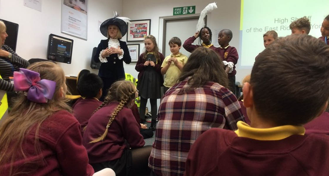 KCOM Community - High Sheriff drops in to inspire Hull youngsters