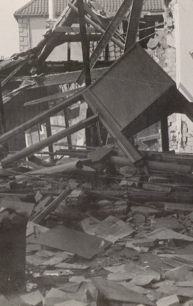 1940 - Phone Department war effort as Hull devastated by air raids.
