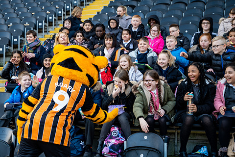 Roary the Tiger meets young fans